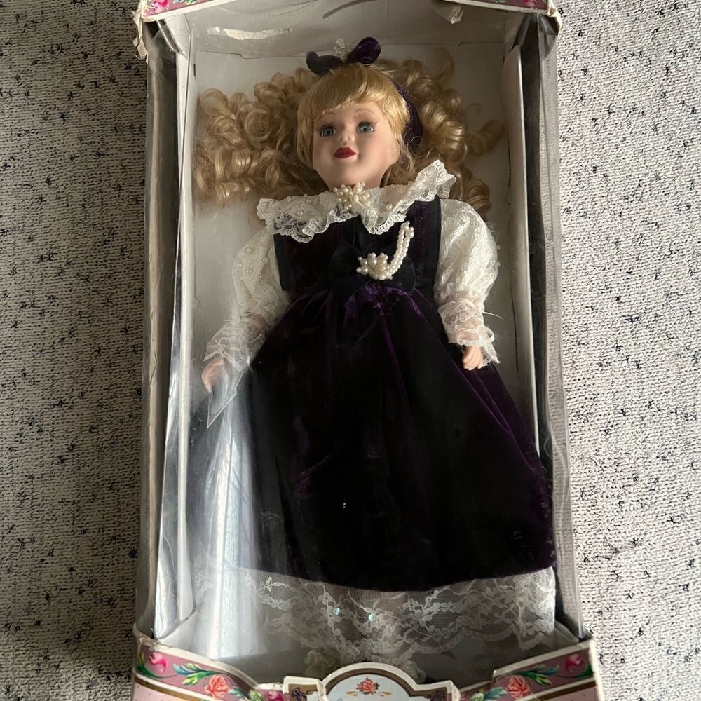 Victorian Collection MELISSA JANE ITEM# 76867 40686214971